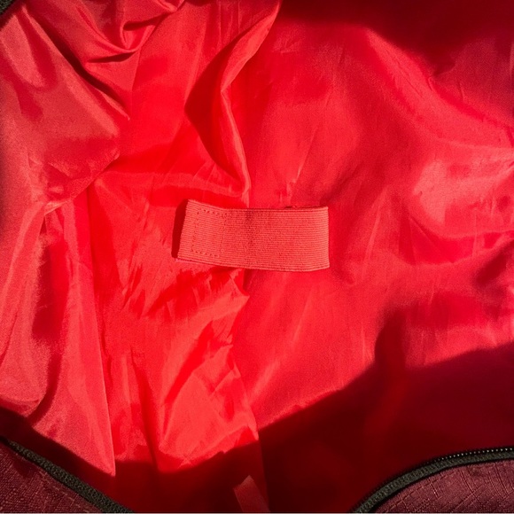 ADIDAS Gym Bag with Yoga Mat Straps Lined Interior Pocket Tote Style - Picture 11 of 12